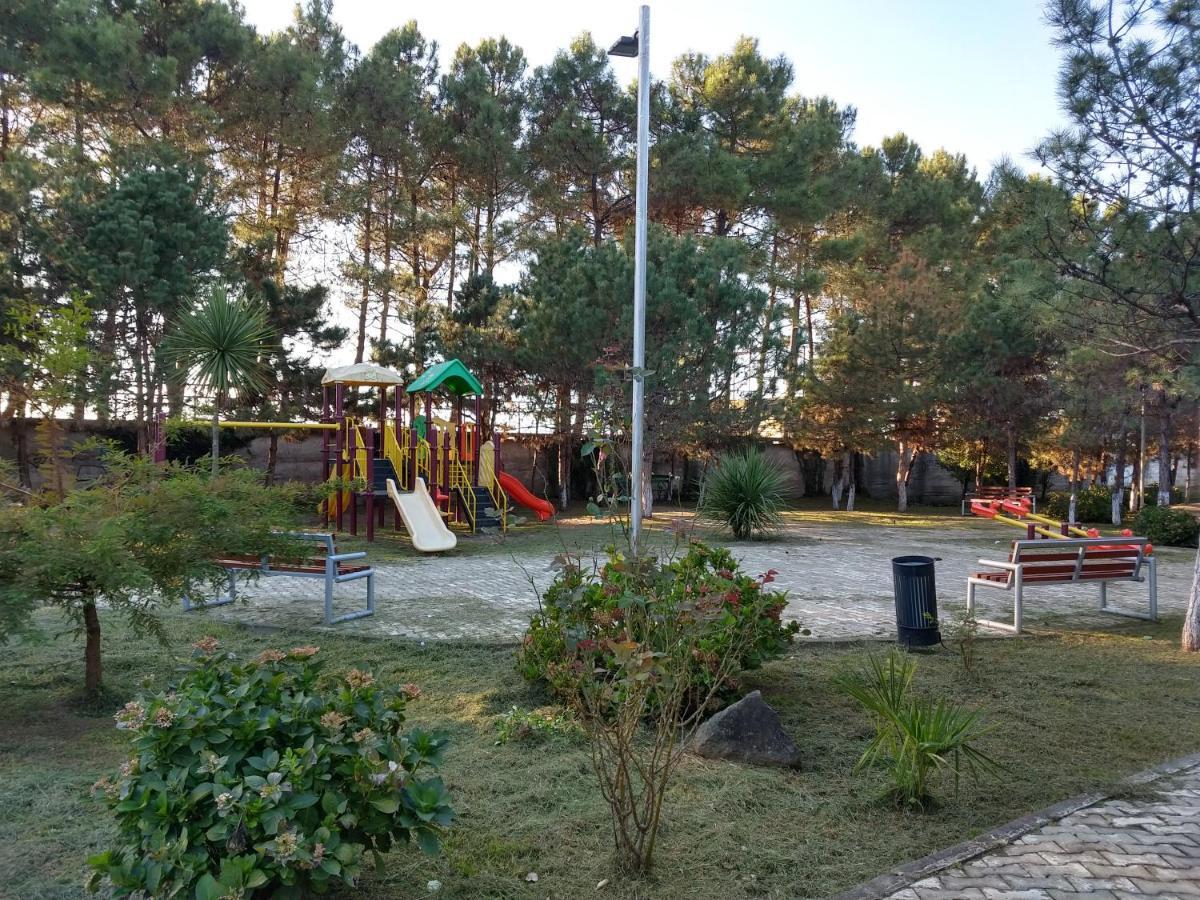 Tirkius House Hotel Kobuleti Kültér fotó